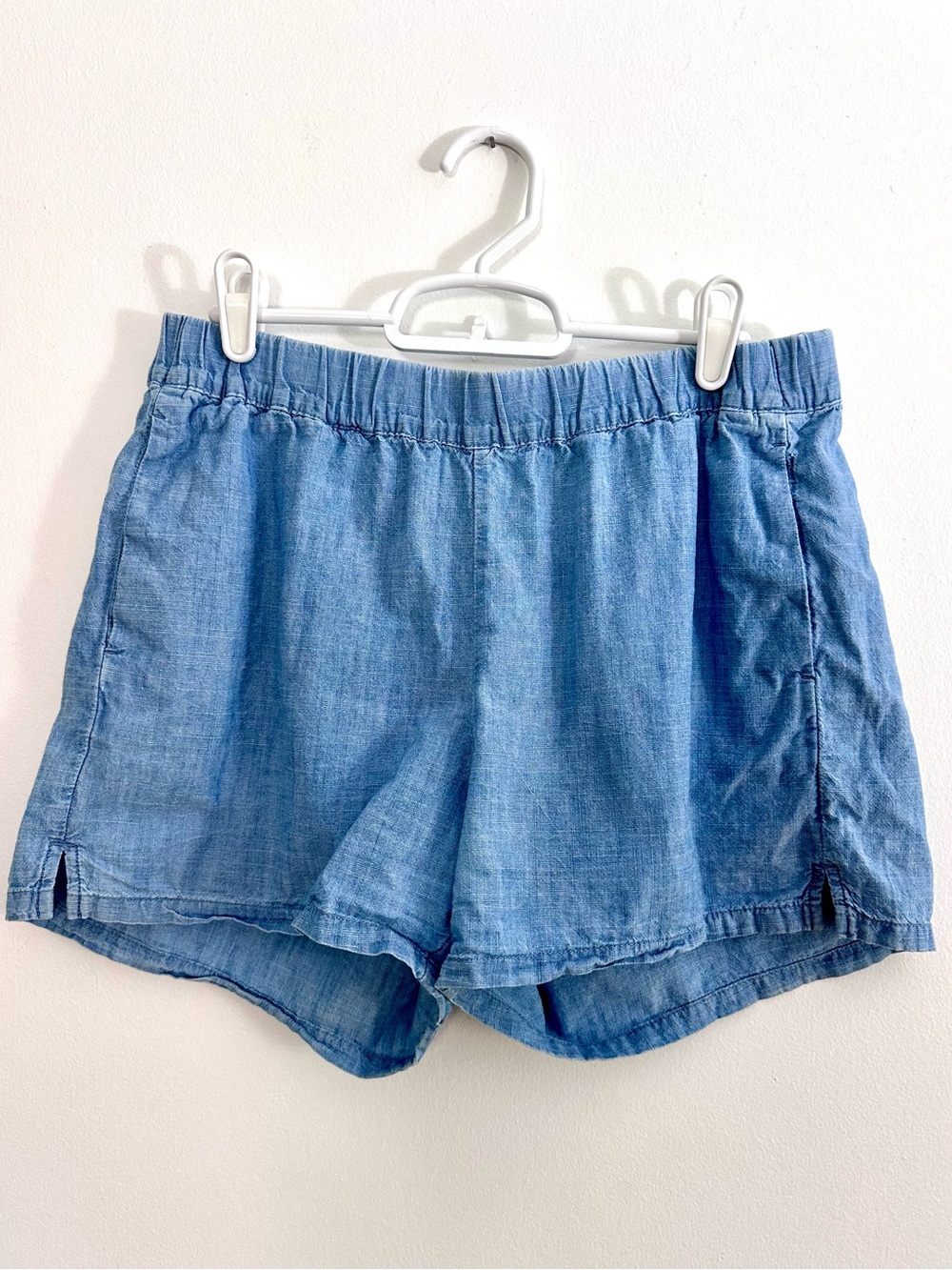 Madewell Chambray Pull-On Shorts Size S Blue Elastic Waist Side Slit Cotton